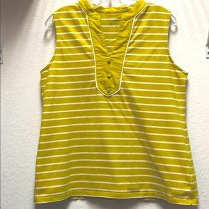 🦋Macy’s Spring Green Blouse/Tee